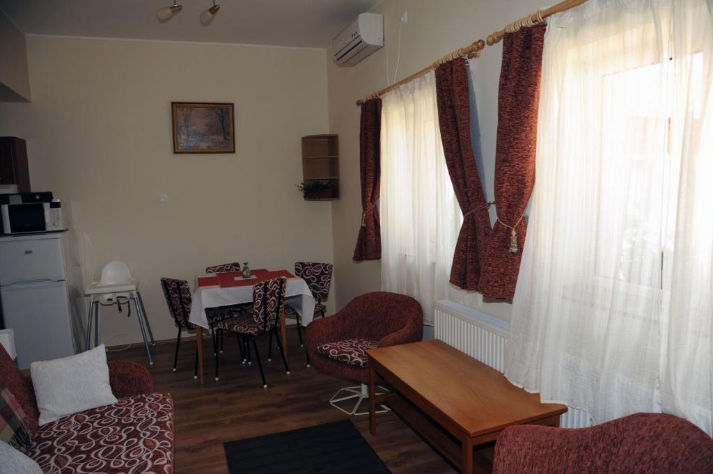 Arany Szőlő Wellness Apartmanház Apartamento Hévíz Quarto foto