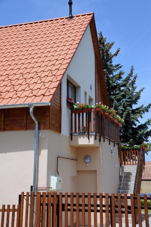 Arany Szőlő Wellness Apartmanház Apartamento Hévíz Exterior foto